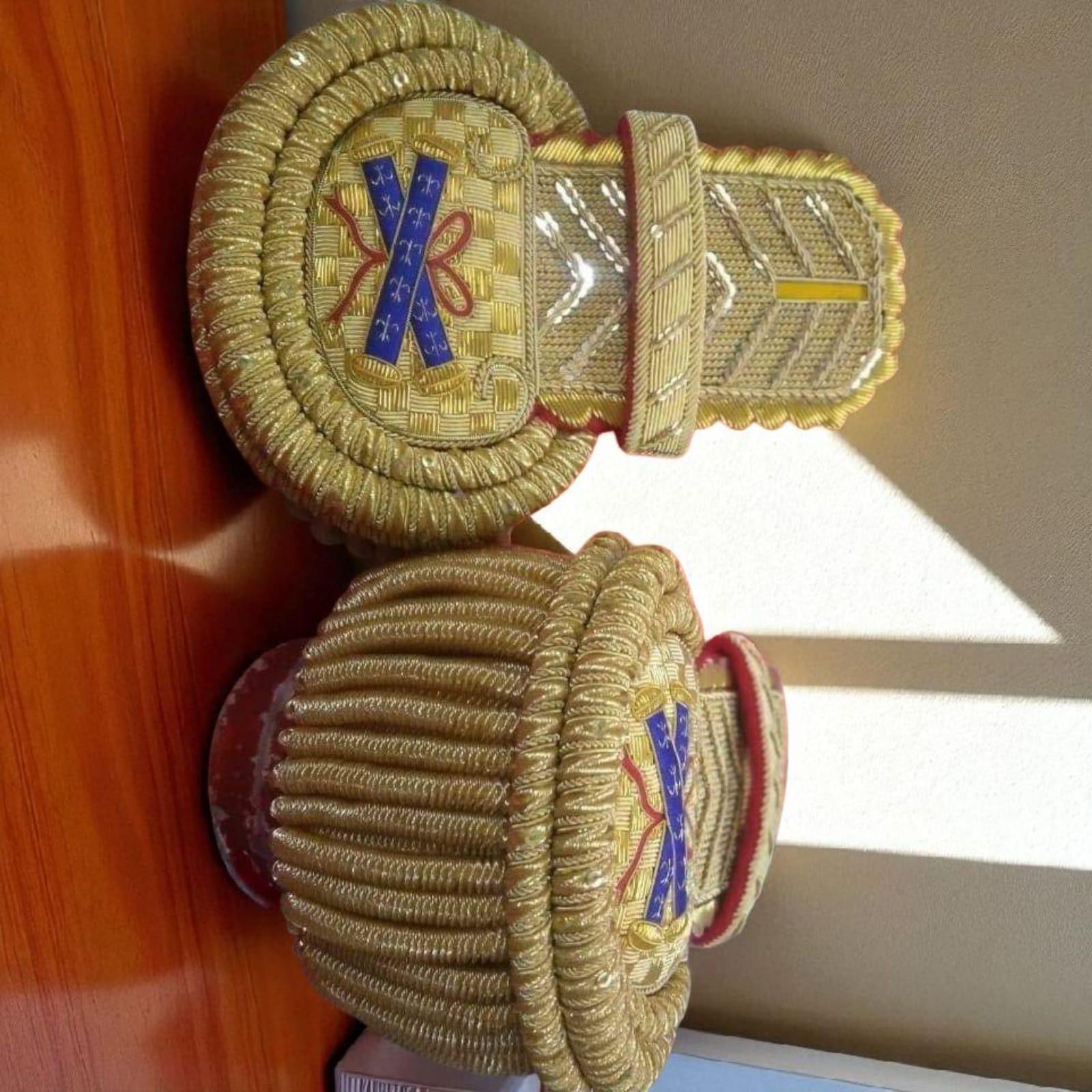 Napoleonic Gold Fringe Epaulette: 18th Century Military Costume