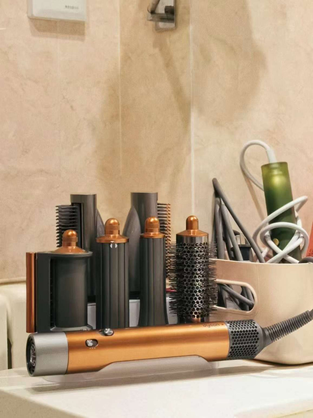Dyson Airwrap HS05 multi-styler Complete Long in Nickel/Copper
